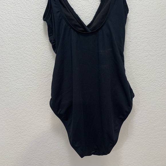 Chaps Ruffle swimsuit - Picture 4 of 4